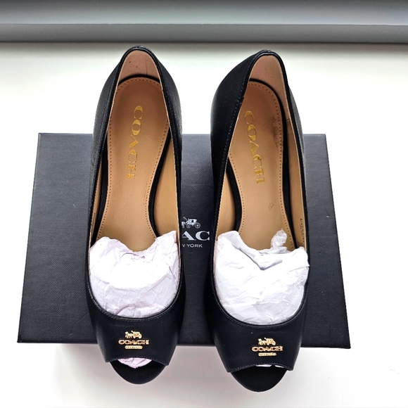 Coach NWT Wedge Gala Semi Matte Shoes Size 6 Black - Picture 2 of 9